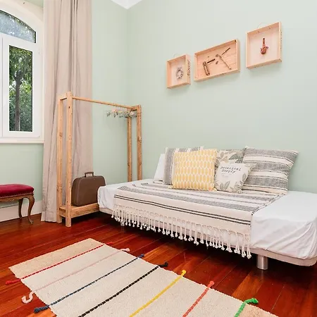 Warm & Beautiful 3 Bedroom In Anjos 아파트 *